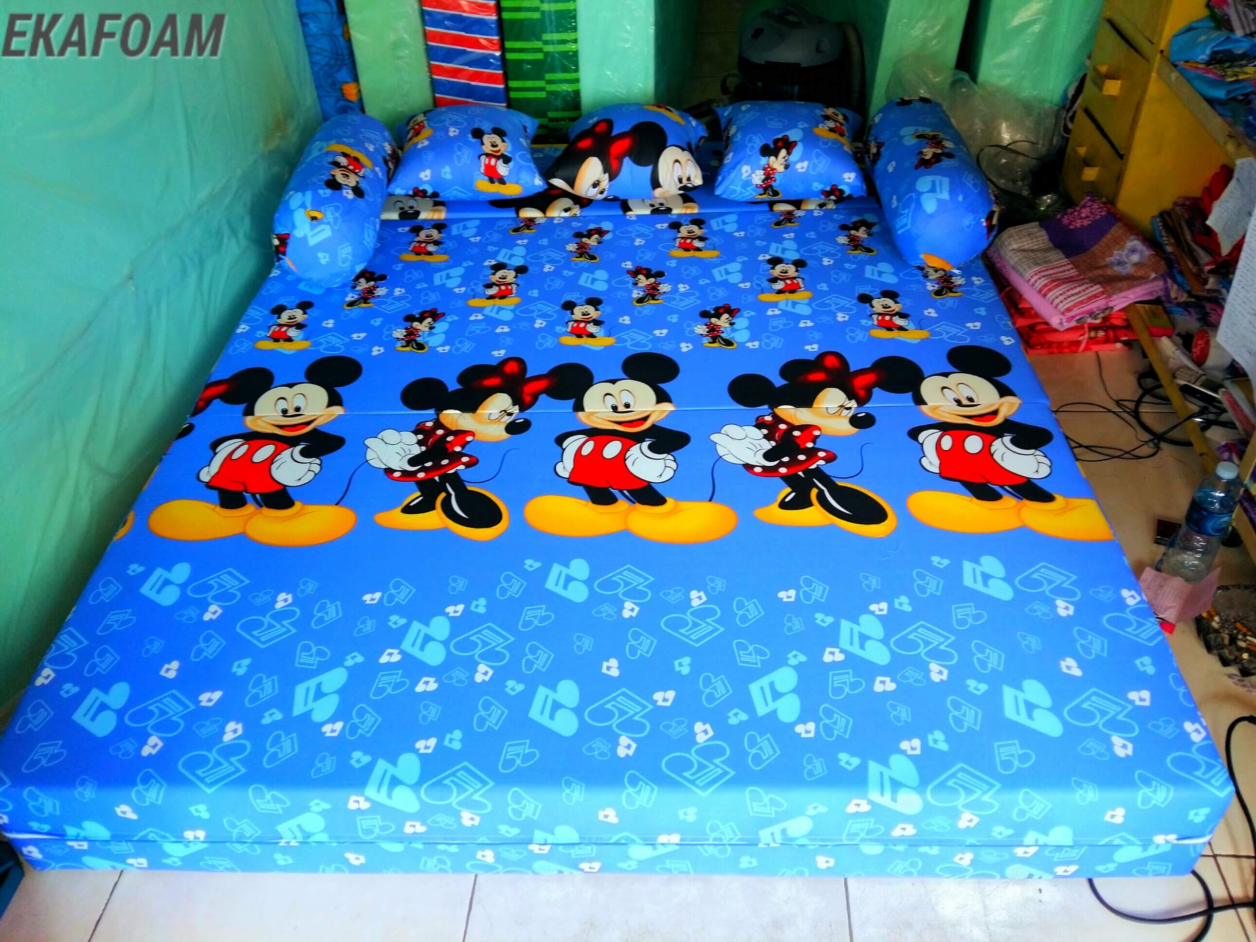 Gambar Sofa Bed Inoac Motif Doraemon  Arsihome